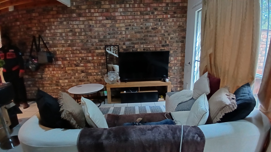 To Let 1 Bedroom Property for Rent in Walmer Eastern Cape